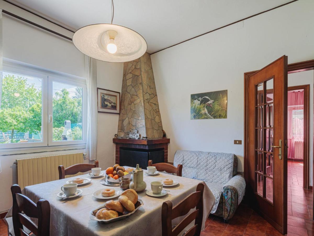 Apartment Emiliano By Interhome Marina di Massa Eksteriør billede