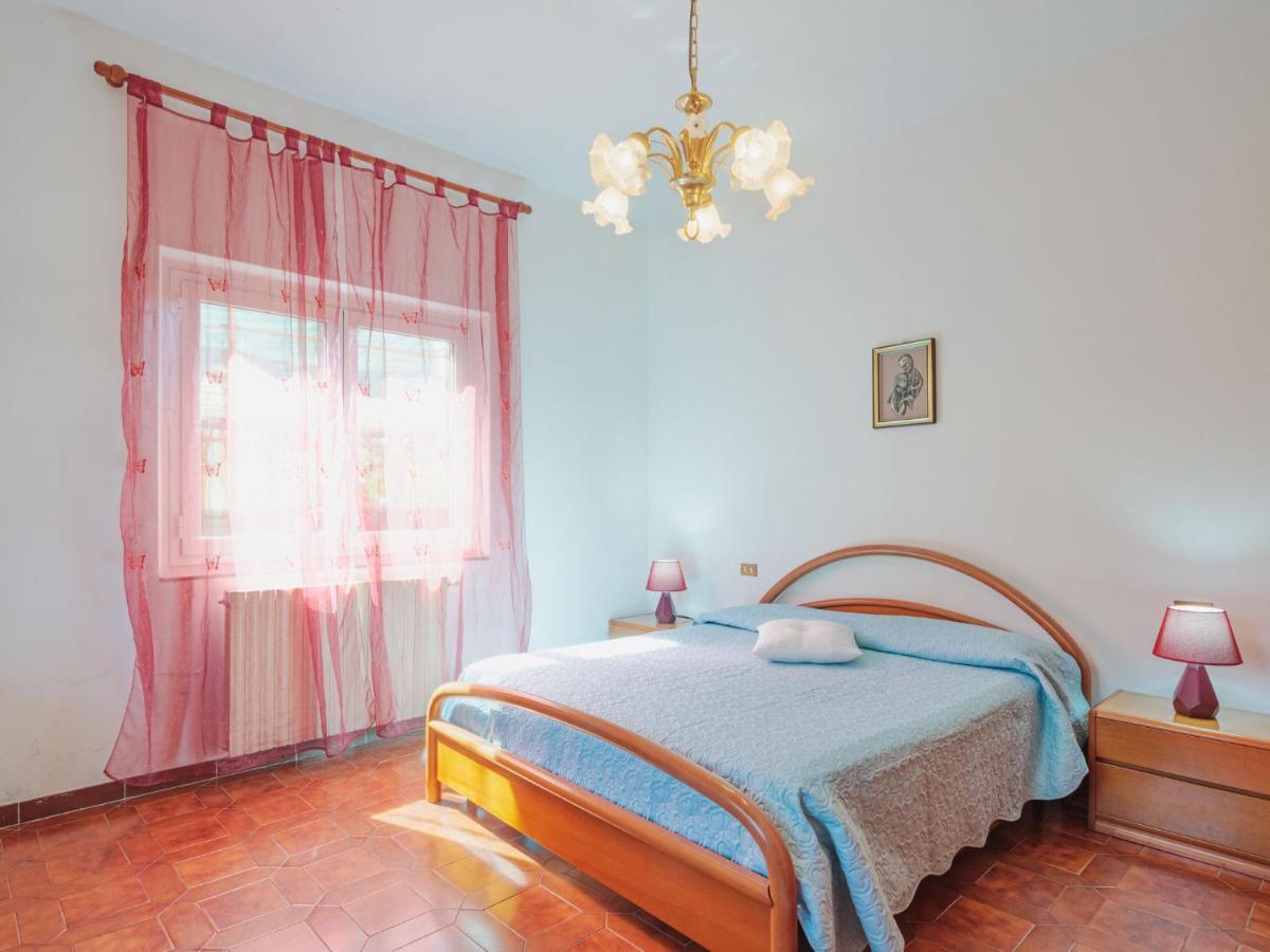 Apartment Emiliano By Interhome Marina di Massa Eksteriør billede