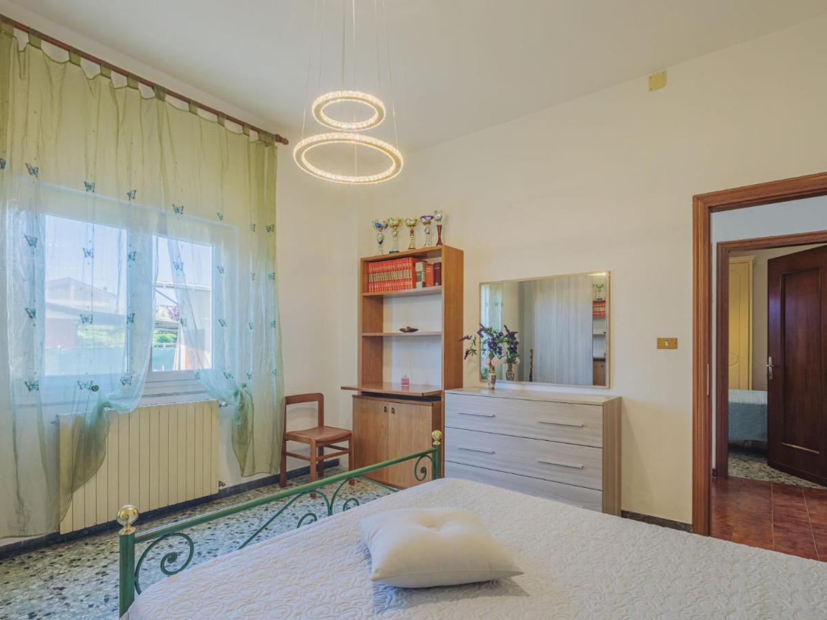 Apartment Emiliano By Interhome Marina di Massa Eksteriør billede