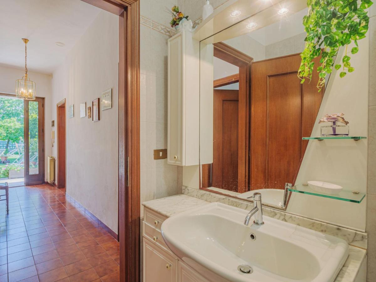 Apartment Emiliano By Interhome Marina di Massa Eksteriør billede